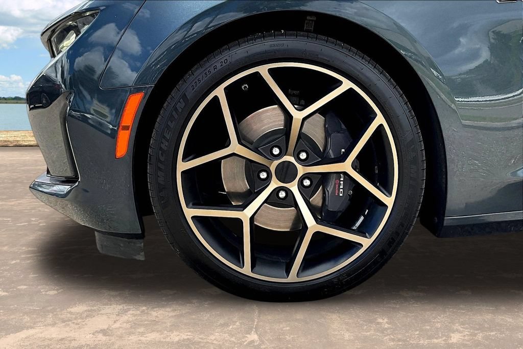 Used 2022 Chevrolet Camaro LT w/ Technology Package RWD image 33
