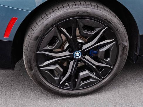 Used 2024 BMW iX xDrive50 w/ Premium Package AWD/4WD image 41