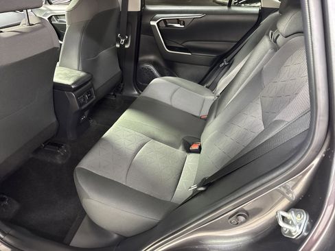 Used 2024 Toyota RAV4 XLE AWD/4WD image 36