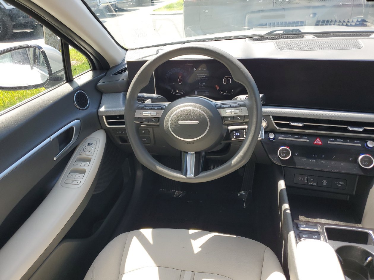Used 2025 Hyundai Sonata SEL FWD image 11