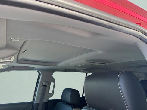 Used 2015 GMC Yukon XL SLT w/ Open Road Package image 9