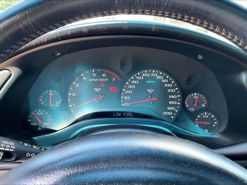 Used 1999 Chevrolet Corvette Coupe w/ Roof Pkg RWD image 17