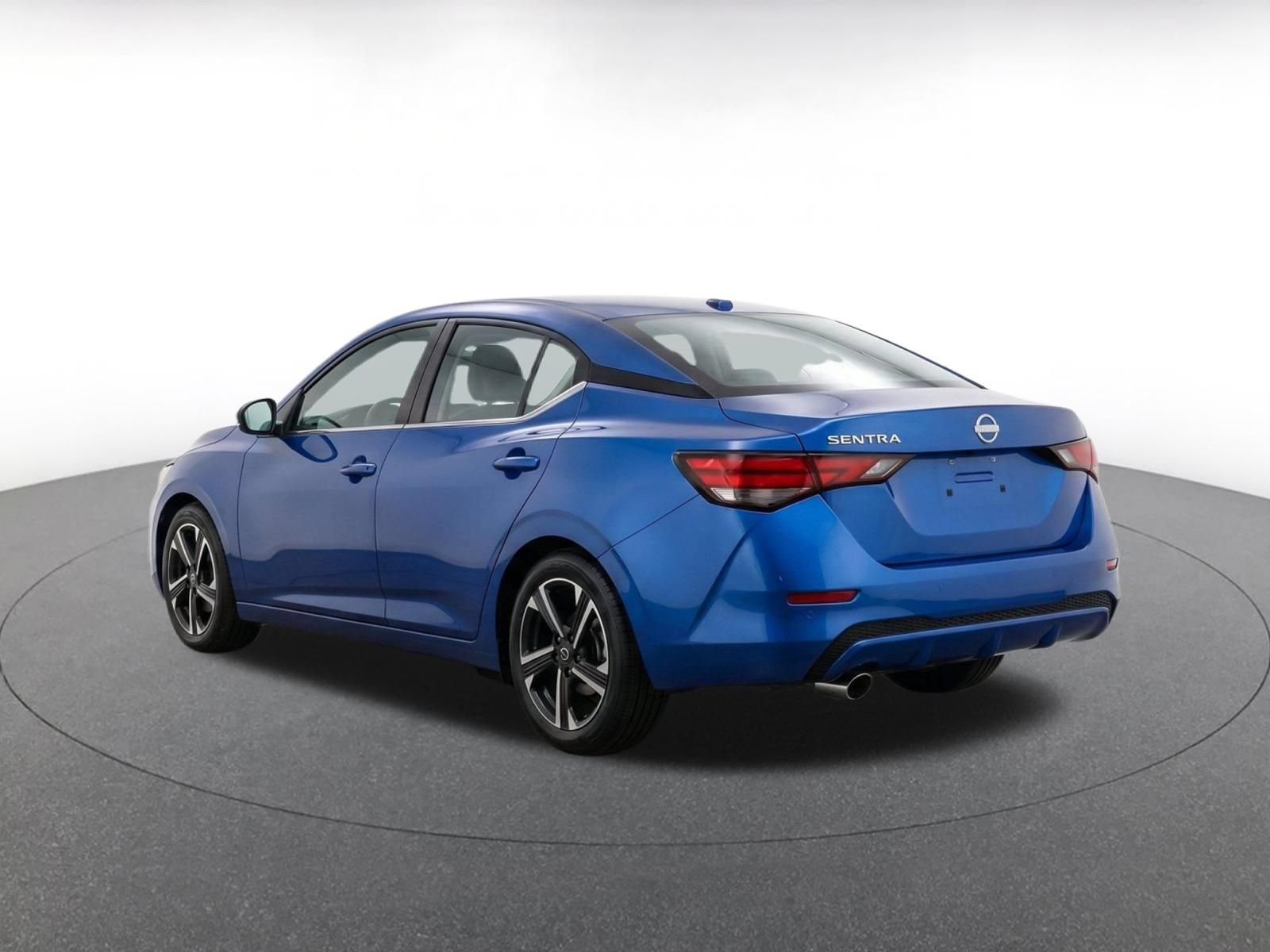 Used 2025 Nissan Sentra SV FWD image 6