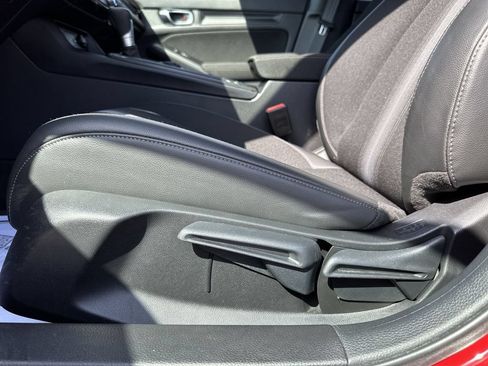 Used 2025 Honda Civic Sport image 18