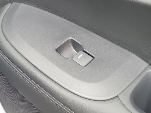 New 2026 Honda HR-V LX image 14