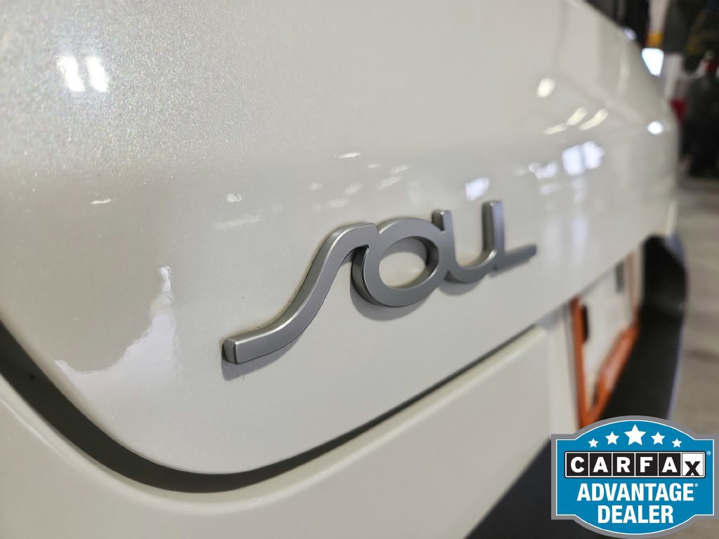 Used 2022 Kia Soul LX FWD image 17