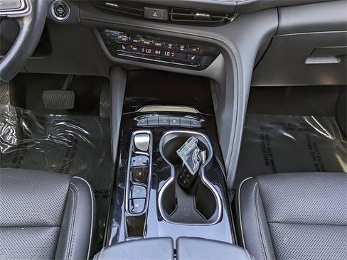 Used 2023 Buick Envision Essence image 20