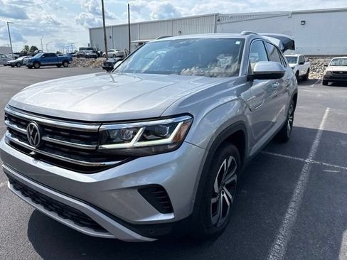 Used 2020 Volkswagen Atlas Cross Sport SEL Premium AWD/4WD image 3