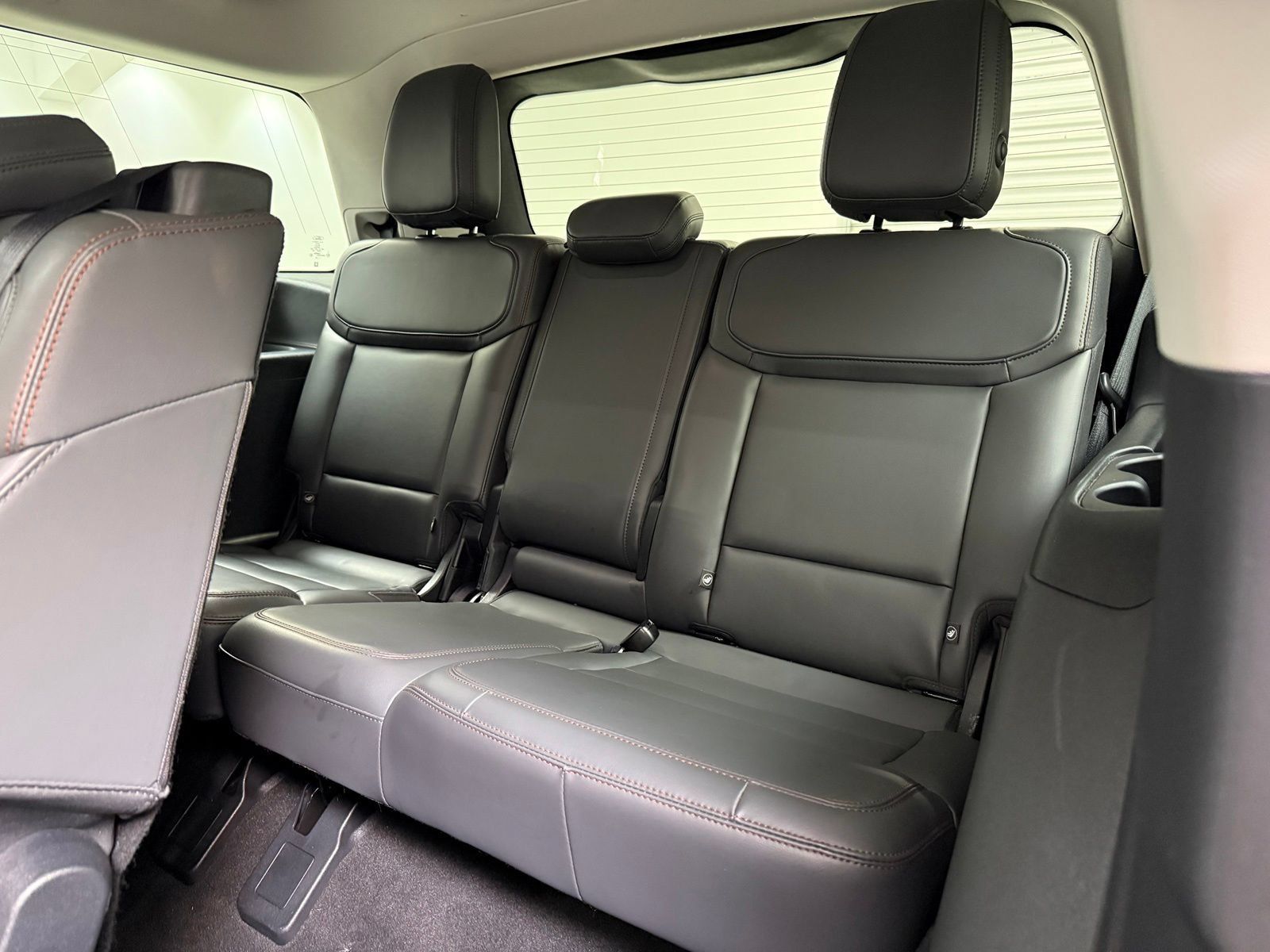 Used 2025 Ford Expedition Active AWD/4WD image 12