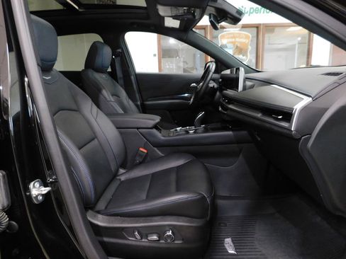 Used 2024 Cadillac XT4 Sport w/ LPO, Floor Liner Package AWD/4WD image 96