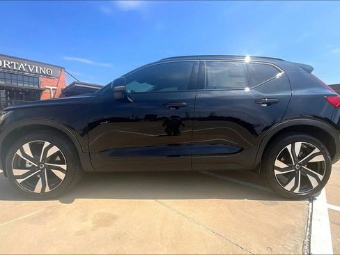 New 2026 Volvo XC40 B5 Ultra AWD/4WD image 21