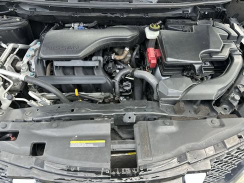 Used 2019 Nissan Rogue Sport S image 13