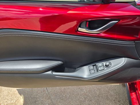 New 2026 MAZDA MX-5 Miata RF Grand Touring RWD image 19