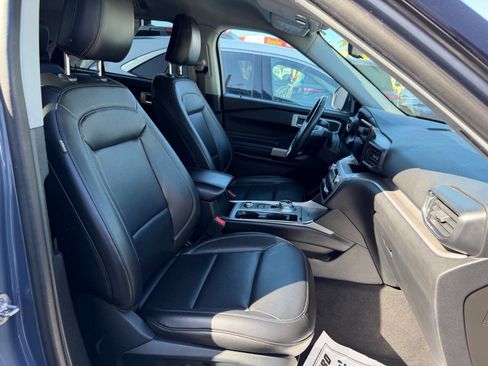 Used 2021 Ford Explorer XLT w/ Equipment Group 202A image 13