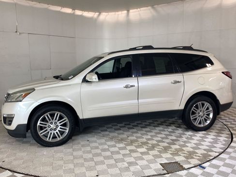 Used 2014 Chevrolet Traverse LT w/ All-Star Edition FWD image 2