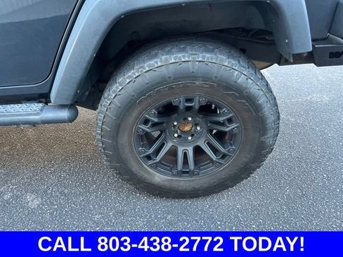 Used 2016 Jeep Wrangler Unlimited Rubicon w/ Connectivity Group AWD/4WD image 32