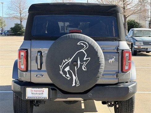 Used 2022 Ford Bronco Outer Banks image 5