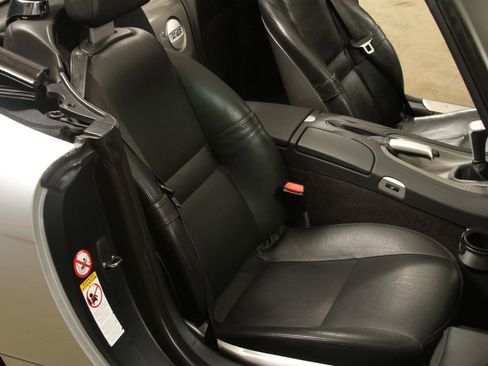 Used 2002 BMW Z8 image 42