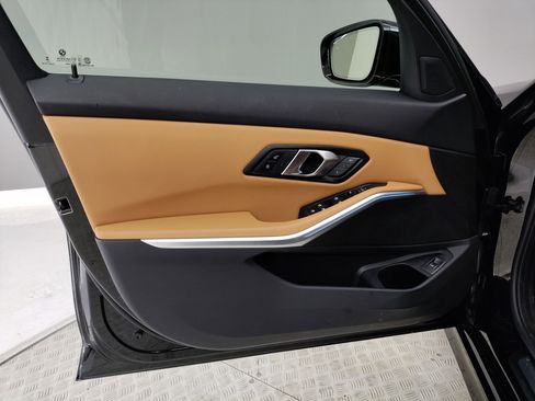 Used 2024 BMW 330i Sedan w/ Convenience Package image 10