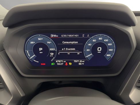 Used 2023 Audi Q4 e-tron Premium Plus w/ Premium Plus image 26