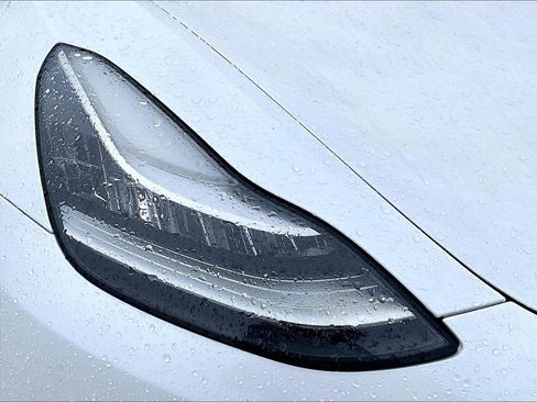 Used 2020 Tesla Model 3 Standard Range image 25