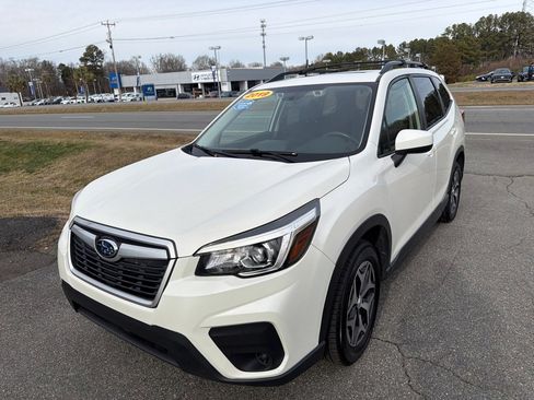 Used 2019 Subaru Forester Premium image 4