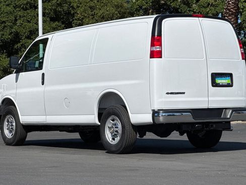 New 2026 Chevrolet Express 2500 w/ Driver Convenience Package RWD image 5