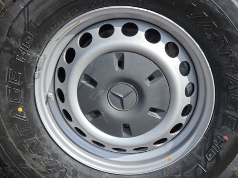 Used 2024 Mercedes-Benz Sprinter 2500 w/ Acoustic Package image 6