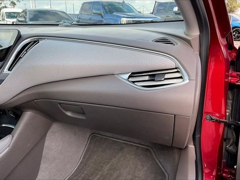 Used 2017 Chevrolet Malibu LT w/ Driver Confidence Package image 23