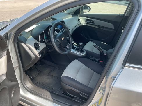Used 2012 Chevrolet Cruze LS FWD image 14