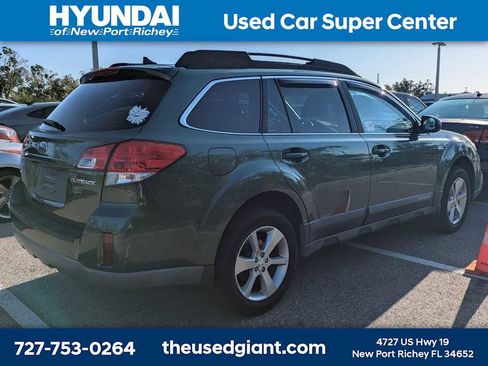 Used 2013 Subaru Outback 2.5i Limited w/ Moonroof Pkg AWD/4WD image 2