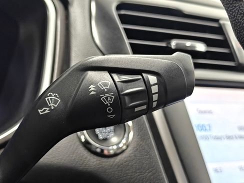 Used 2019 Ford Fusion SE w/ Equipment Group 151A FWD image 46