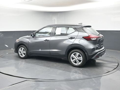 Used 2024 Nissan Kicks S image 3