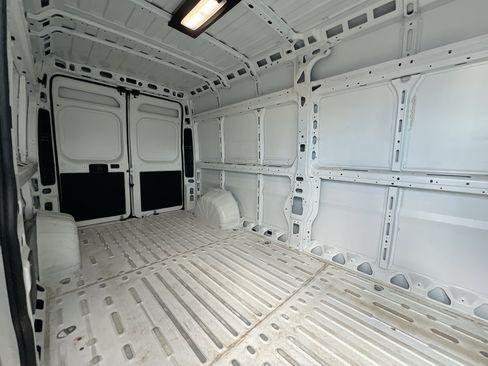 Used 2025 RAM ProMaster 2500 w/ Convenience Group FWD image 33