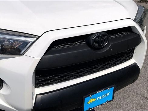 Used 2019 Toyota 4Runner SR5 AWD/4WD image 30