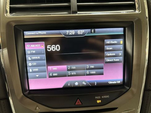 Used 2013 Lincoln MKX AWD image 12