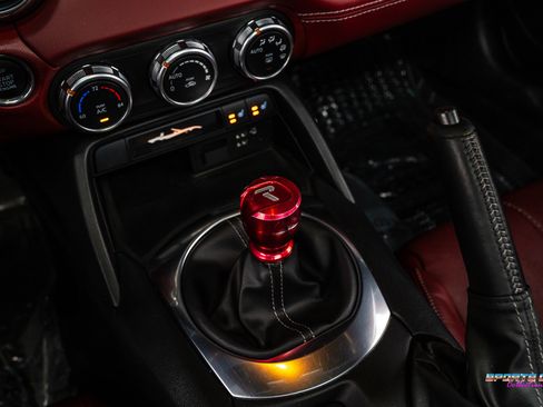 Used 2020 MAZDA MX-5 Miata Grand Touring image 25