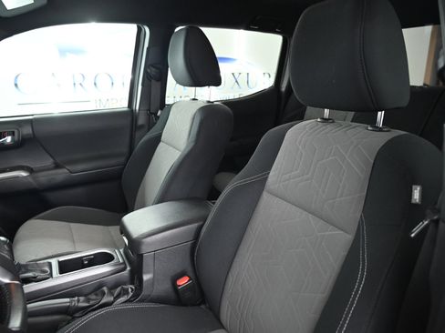 Used 2020 Toyota Tacoma TRD Off-Road image 22