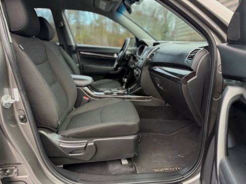 Used 2014 Kia Sorento LX AWD/4WD image 23