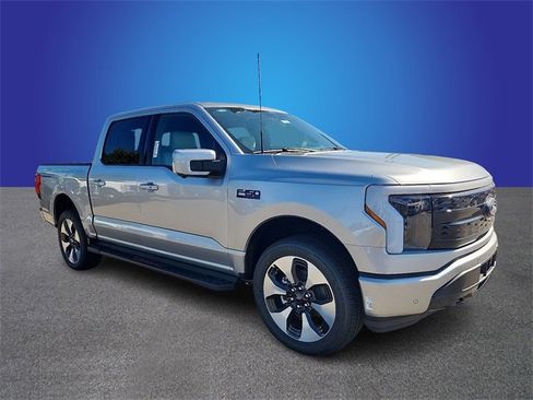 New 2025 Ford F150 Lightning Platinum image 4