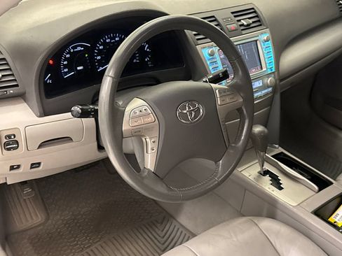 Used 2009 Toyota Camry Hybrid w/ Upgrade Pkg w/ Navigation FWD image 18