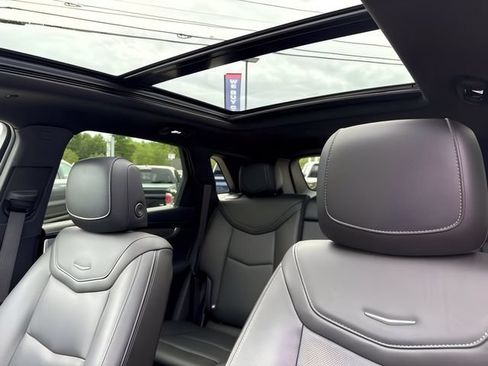 Used 2022 Cadillac XT5 Sportv w/ LPO, ONYX Package AWD/4WD image 20