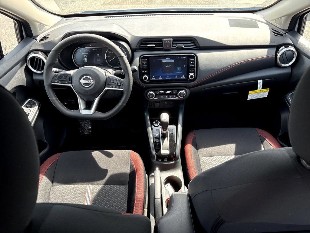 New 2025 Nissan Versa SR w/ Trunk Package FWD image 4