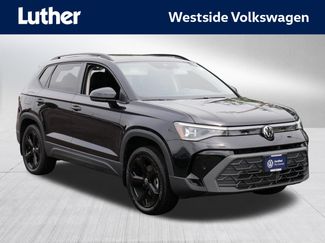 Certified 2025 Volkswagen Taos SE AWD/4WD video 1