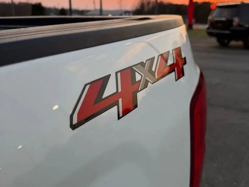 Used 2018 Chevrolet Silverado 1500 LTZ w/ Sport Package AWD/4WD image 9