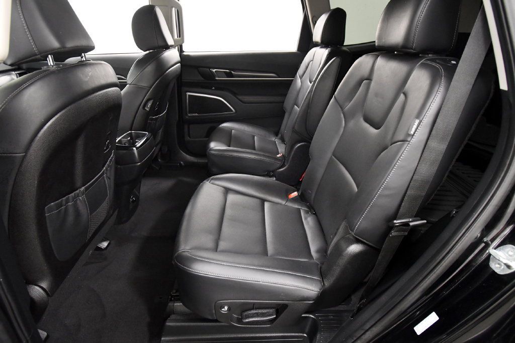 Certified 2024 Kia Telluride S w/ S Sunroof Package AWD/4WD image 15
