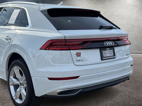 Used 2023 Audi Q8 Premium w/ Convenience Package image 5