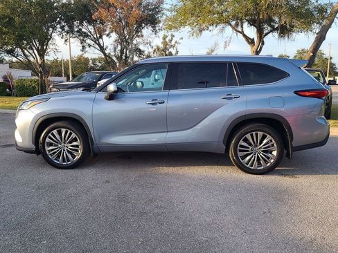 Used 2021 Toyota Highlander Platinum image 14