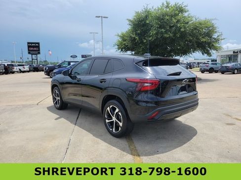 Used 2024 Chevrolet Trax RS w/ Sunroof Package FWD image 5