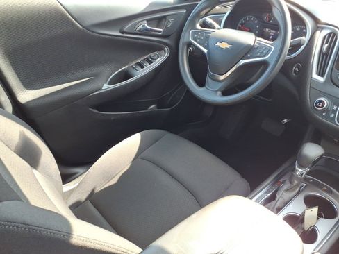 Used 2024 Chevrolet Malibu LT FWD image 17